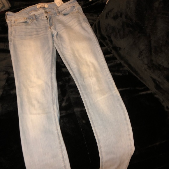 Hollister Skinny Jeans - Picture 1 of 2